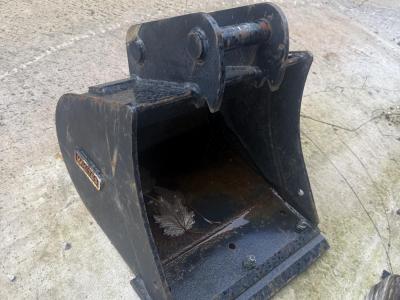 Whites Material Handling 450mm Bucket to suit ZX27 40mm pins